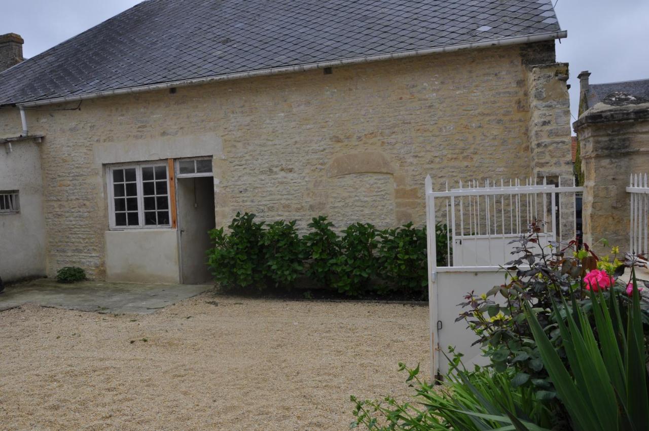 Le Petit Clos Du Bessin Longues-sur-Mer Екстериор снимка