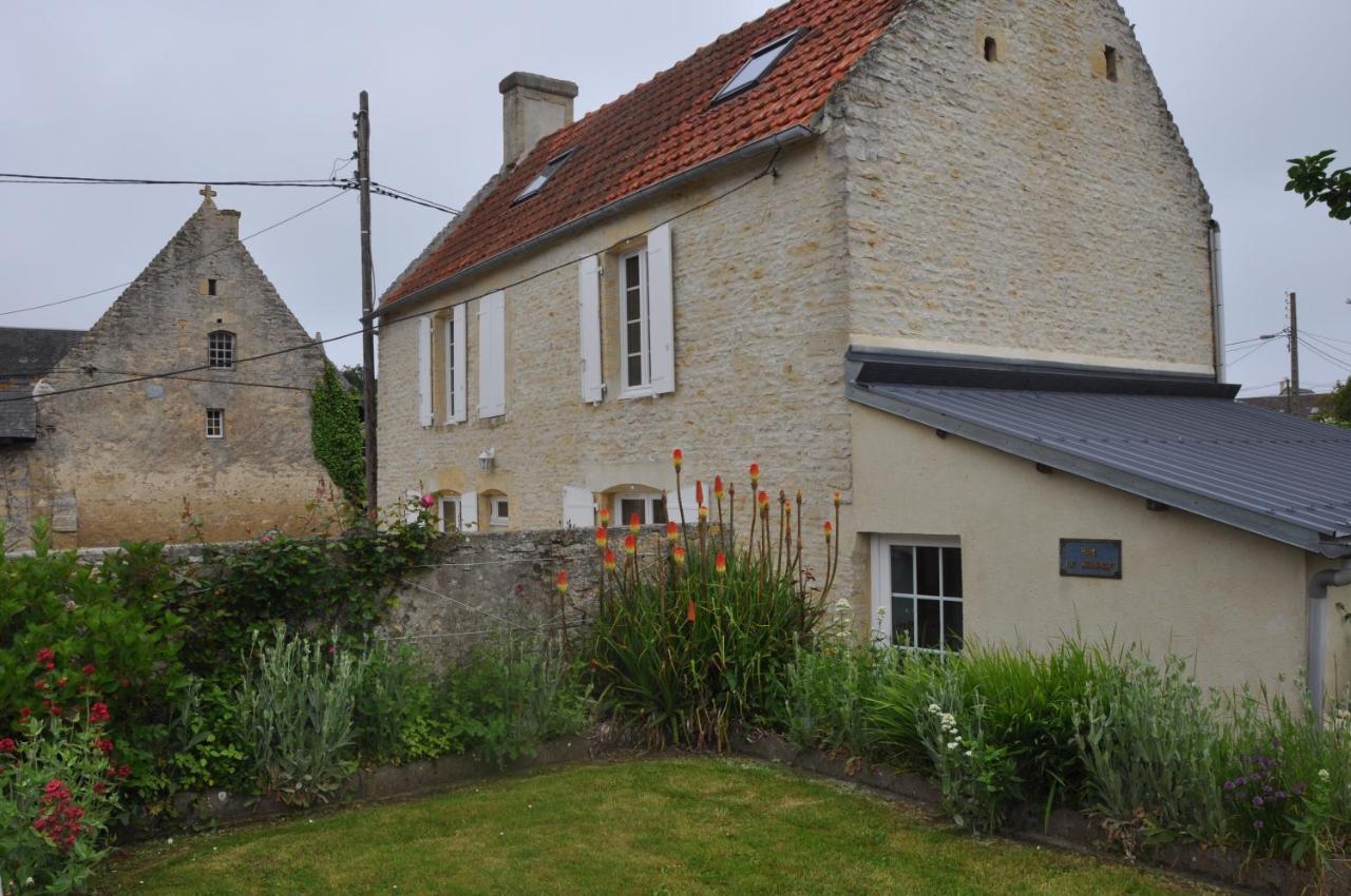Le Petit Clos Du Bessin Longues-sur-Mer Екстериор снимка